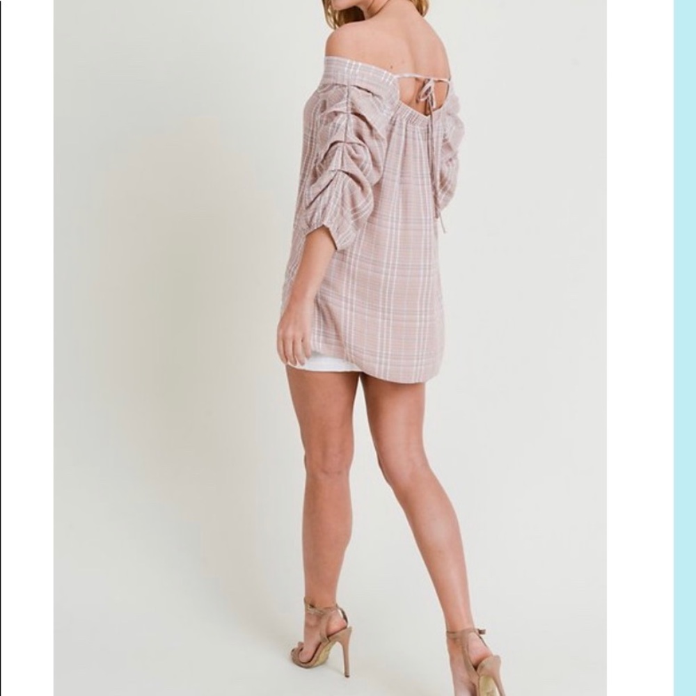 New Doe & Rae Off-the-Shoulder Plaid Top